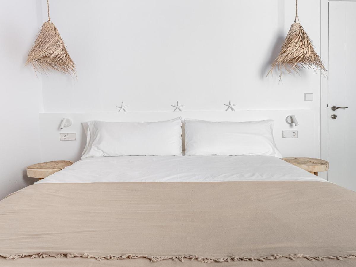 S'Enclova Petit Hotel Ciutadella  Bagian luar foto