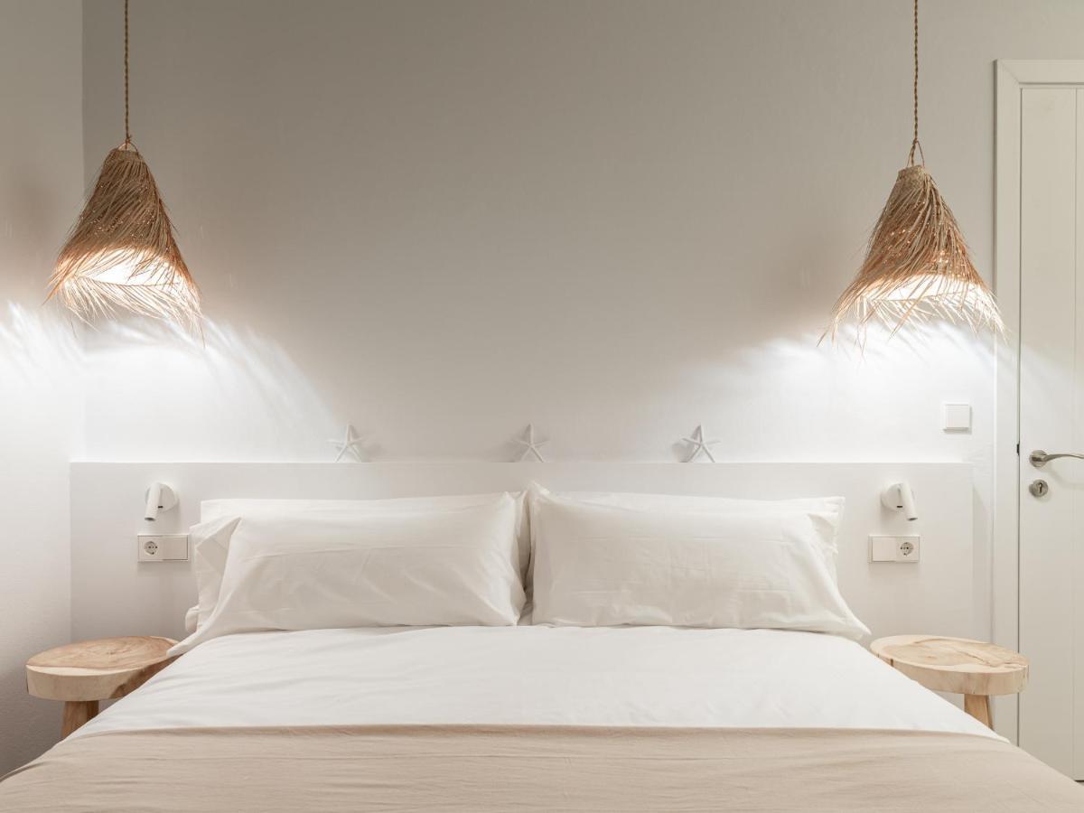 S'Enclova Petit Hotel Ciutadella  Bagian luar foto