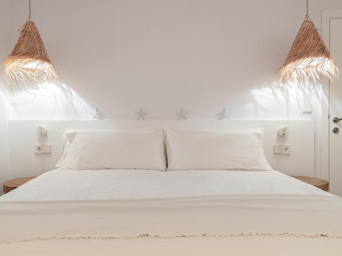 S'Enclova Petit Hotel Ciutadella  Bagian luar foto
