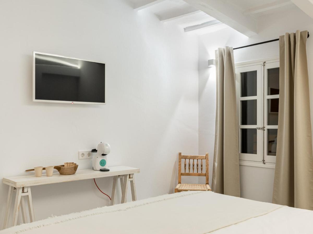 S'Enclova Petit Hotel Ciutadella  Bagian luar foto